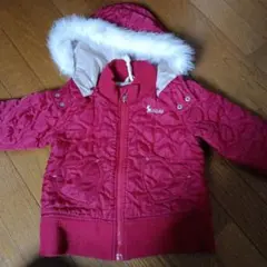 赤いハート型ステッチダウンコート　100㎝