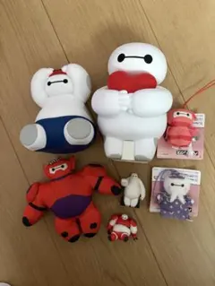 新品未開封ディズニー　ベイマックス　SOFIMATES フィギュアセットのサムネイル