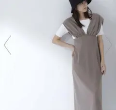 新品NATURAL BEAUTY BASIC Vネックギャザーナロージャンスカ