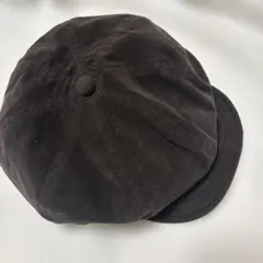 黒いキャスケット