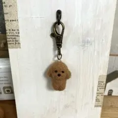 羊毛フェルト トイプードル キーリング - メルカリ