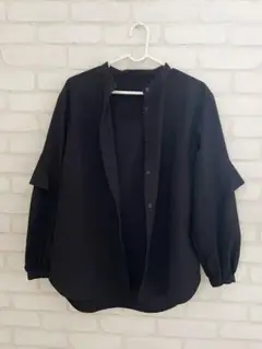 GU ブラック フリル付きシャツ