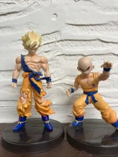 【T3-159】ドラゴンボール 超サイヤ人孫悟空　クリリン フィギュアセットのサムネイル