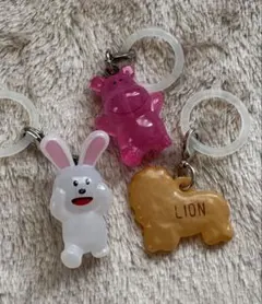 たべっ子どうぶつ THEMOVIE めじるしアクセサリー うさぎ カバ ライオン