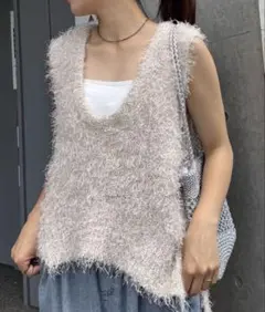 チャオパニックティピー　フェザーベスト