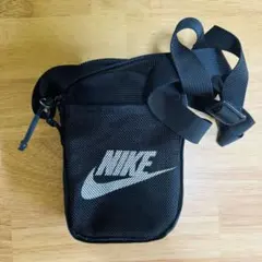 NIKE ショルダーバッグ ブラックのサムネイル