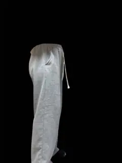 グレー スウェットパンツ ドローストリング付き