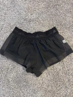 adidas STELL McCARTNEY ブラックショートパンツ(M)