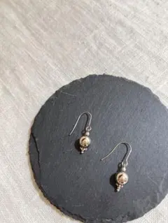 シルバーボールフックピアス