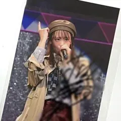 小田柚葉　直筆サイン入りフォト Girls2 小田柚葉 チュワパネ 直筆サイン入フォト - メルカリ