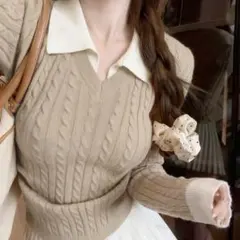 Vネックニット