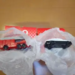 M*c様 マクドナルド　ハッピーセット　トミカ　パトカー&消防車　新品☆