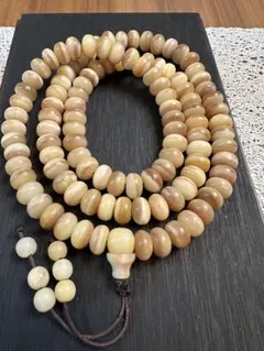 ラクダ骨ネックレス ラクダ骨ネックレス<アフリカのビーズアクセサリー：アフリカ雑貨アザライ