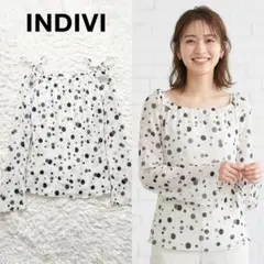 美品 インディヴィ INDIVI ドット柄 ブラウス シフォン 長袖 白 Mのサムネイル