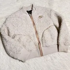 NIKE✨キッズ ボアジャケット ブルゾン　キラキラもこもこ長袖　ナイキ白　金糸
