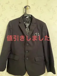 黒いスーツ・ブレザー ネクタイ付き