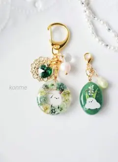 2点セット・水彩の空〉シマエナガのバッグチャーム＆ミニチャーム