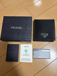 新品　未使用　プラダ　メンズ　二つ折り財布　ナイロン　サフィアーノ　ブラック　箱のサムネイル