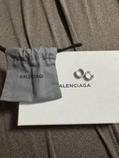 BALENCIAGA BBロゴ フープピアス 両耳用 - メルカリ