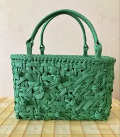 訳あり　クラフトバンド　かごバッグ　(グリーン)　ハンドメイドのバッグ