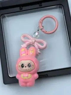 らぶぶ Labubuキーホルダー人気 ピンク 超可愛い