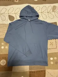 薄めの紺色 フード付きパーカー