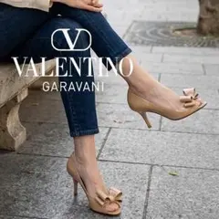 VALENTINO GARAVANI パテントレザー オープントゥ パンプスのサムネイル