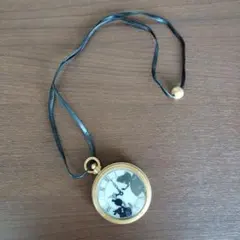 ディズニー アリス 懐中時計風ペンダント ゴールド