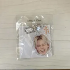 TREASURE ヒョンソク　顔アクキー　楽