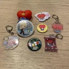 BT21 TATA V キーホルダー バッジ フィギュア8個セット