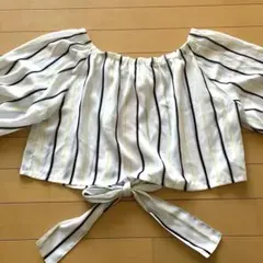 お値下げ！chico オフショルダー ストライプトップスのサムネイル