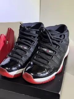 ナイキ エアジョーダン 11 レトロ ”プレーオフ“(2012)