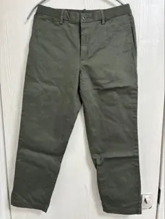 ユニクロ　メンズ　チノパン　カーキ