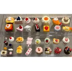 ミニスクイーズ スイーツ 動物 ケーキ 食べ物 ミニチュア パン 犬 いちご