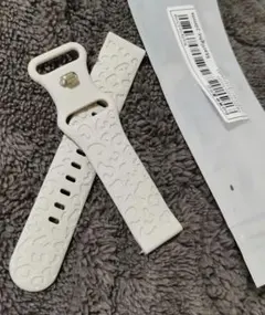 ベージュのシリコン製スマートウォッチバンド