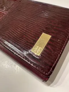 GIVENCHY バーガンディ レザー 長財布のサムネイル