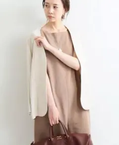IENA ノーカラージャケット ベージュ リネン きれいめ 通勤 羽織のサムネイル