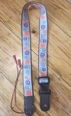 【新品未使用】 一点物 ハンドメイド 和柄 ギターストラップ 新品未使用】 一点物 ハンドメイド 和柄 ギターストラップ - メルカリ