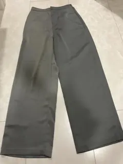 UNIQLO ユニクロ　サテンリラックス　ストレートパンツ　グリーンM