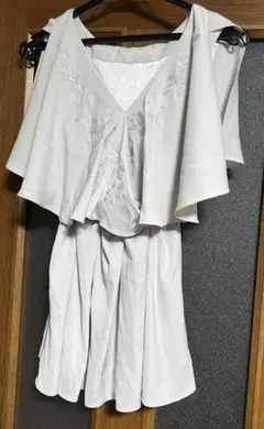 セシルマクビー　淡グレー　綺麗めオフショルチュニック M