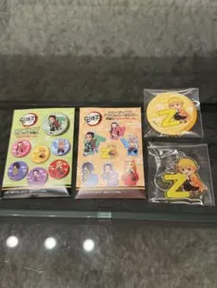 鬼滅の刃 トレーディングアクリルキーホルダー 缶バッジ 我妻善逸