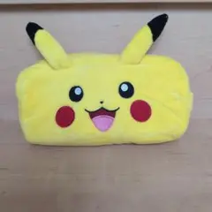 ピカチュウポーチ　 ペンケース
