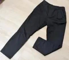 黒 スリムフィット スラックス