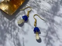 ピアス (イヤリング)　【ネモフィラ調】　フラワーモチーフ　(青色)