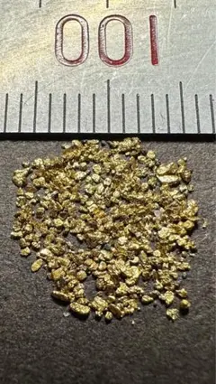 砂金　小粒中粒　観賞・資料用 砂金 中粒 観賞・資料用 - メルカリ
