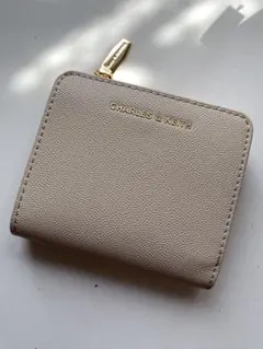 CHARLES & KEITH トップジップスモールウォレット
