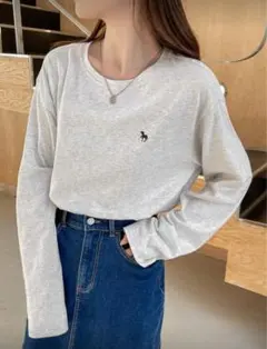 長袖Tシャツ 小ロゴ刺繍　ライトグレー L 当日発送◯