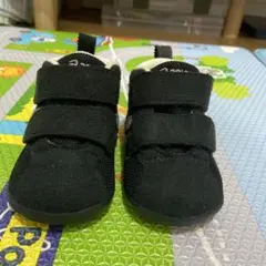 黒いベビーシューズ Asics