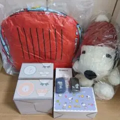 スヌーピー　ぬいぐるみクッションティーカップまとめ　新品未開封