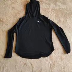 Puma ブラック フード付きパーカー